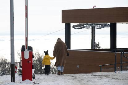 FOTO Na Sljeme, na Sljeme, na Sljeme, noga vre sama beži... Pogledajte kako se zabijelilo!