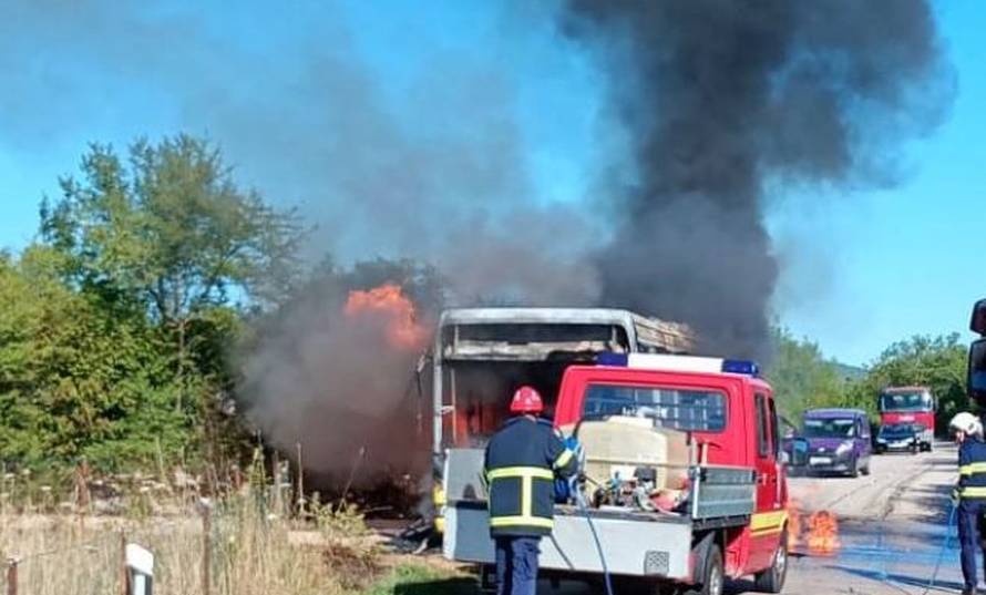 Planuo autobus kod Trogira. Iz Promet Splita: 'Naša tvrtka kontinuirano radi na sigurnosti'