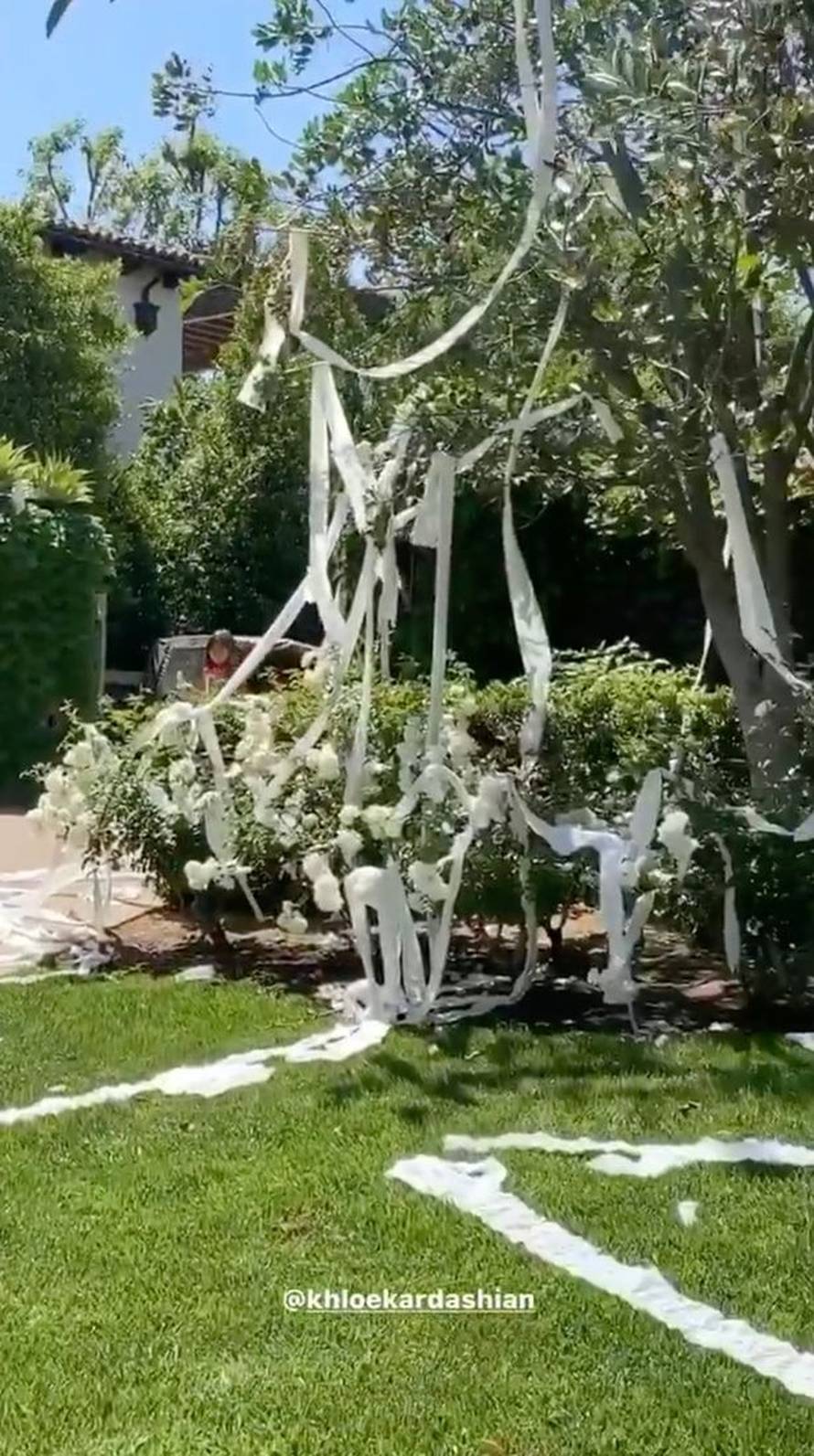 Napali Kardashianke zbog WC papira: 'Baš sebični bogataši...'