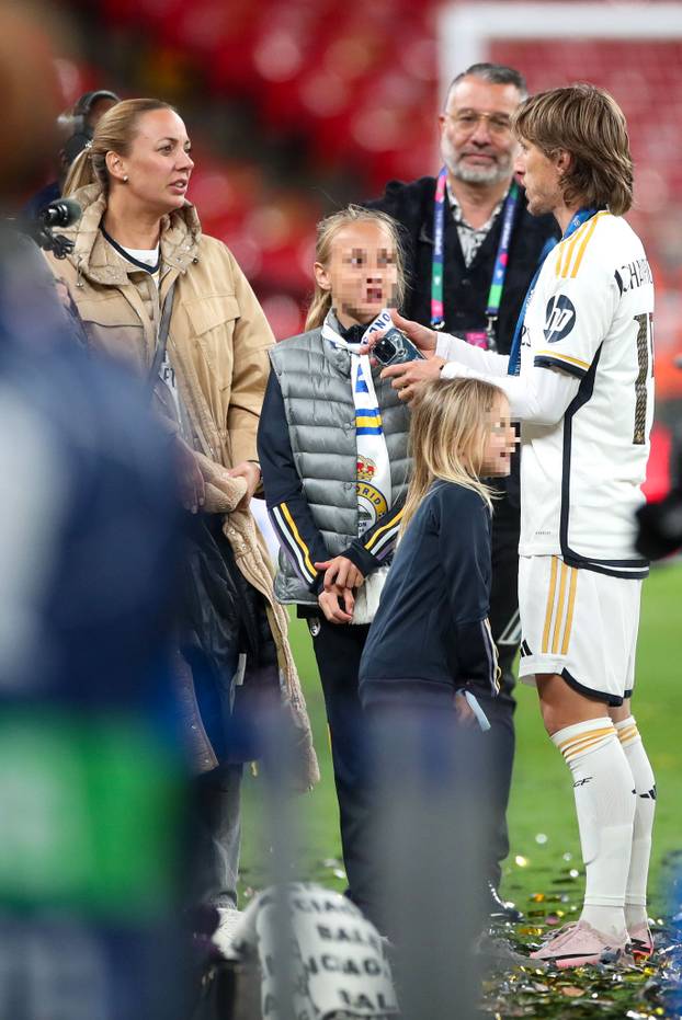 FOTO Tata, opet si prvak: Evo kako je Modrić slavio s obitelji
