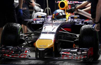 Oktansko ludilo: Hamilton ide prvi, Vettel starta tek kao 13.