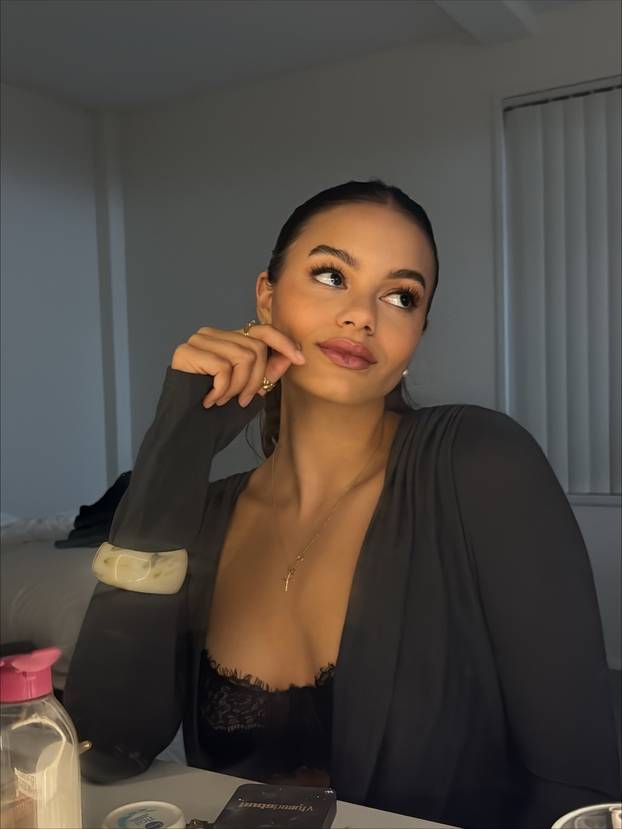 FOTO Tko kaže da je hladno? Ova plivačica podigla je temperaturu brže od radijatora!