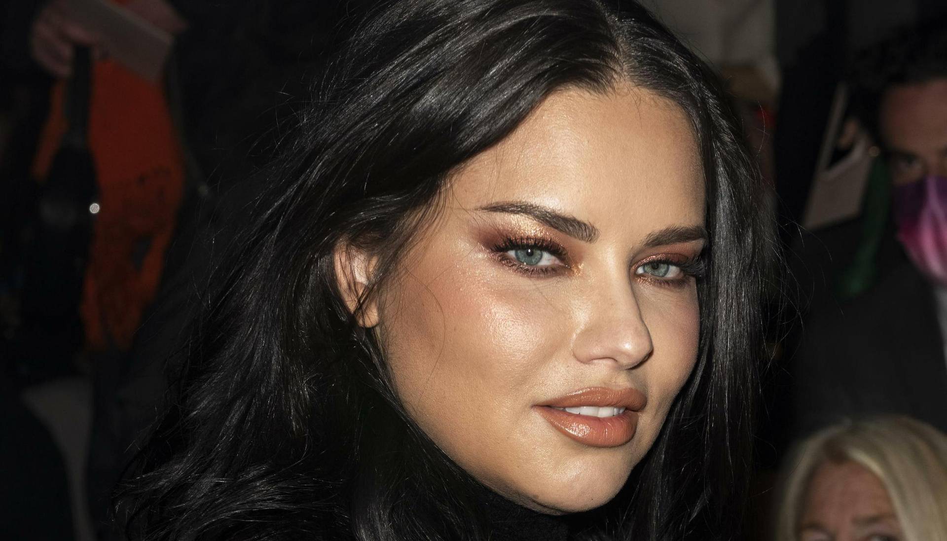 Adriana Lima at BALMAIN Fall/Winter 2022-23 Runway during Paris Fashion Week - Paris, France. 02/03/2022