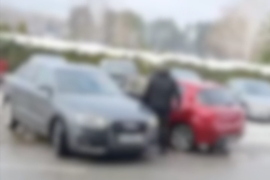 Kaos u Dubravi: &Zcaron;estoko se potukli, sudarali autima, a onda je na njega naletio autom