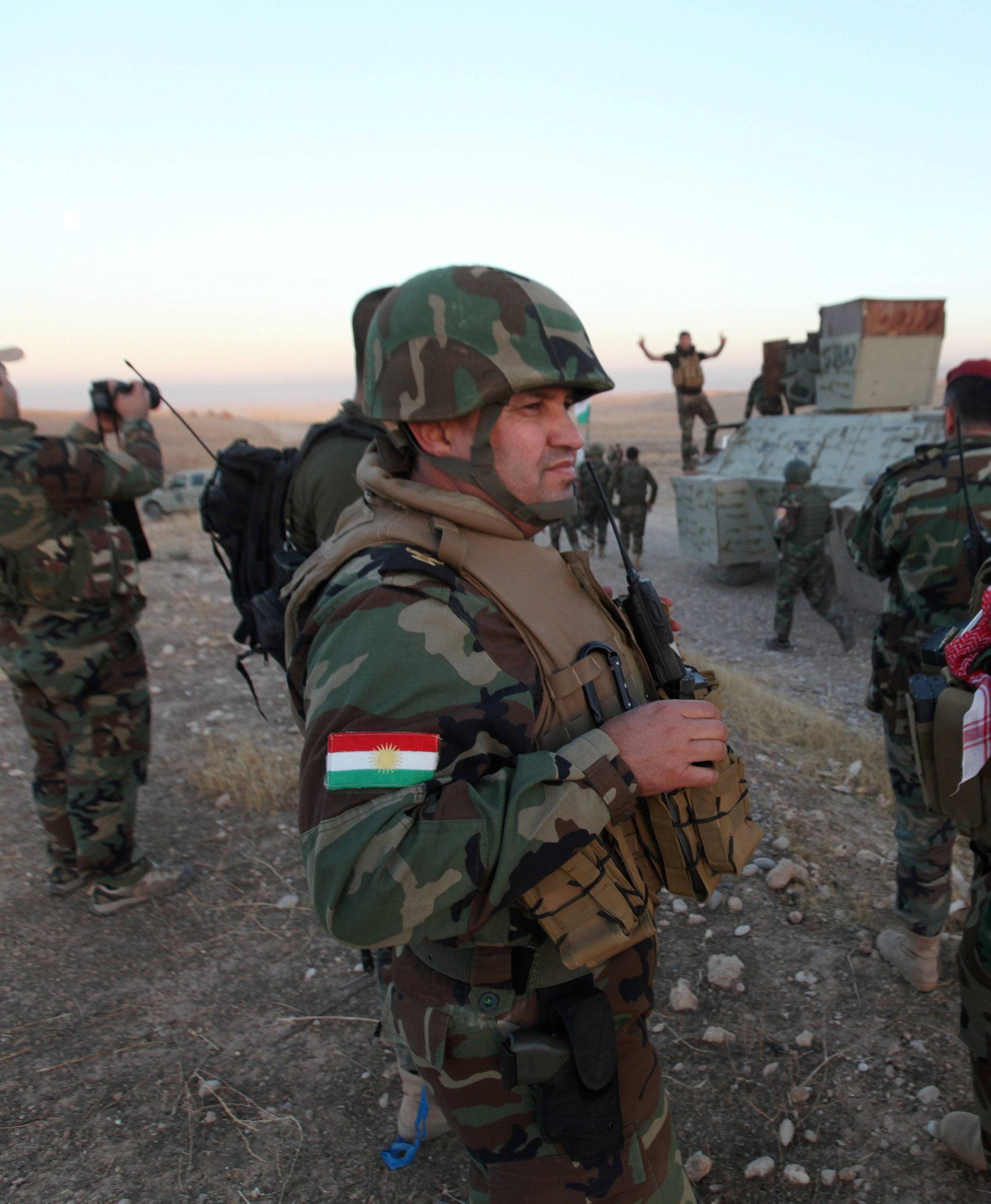 Peshmerga forces gather in the east of Mosul to attack Islamic State militants in Mosul