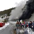 Srednjoškolci kojima je izgorio autobus došli sigurno u Split