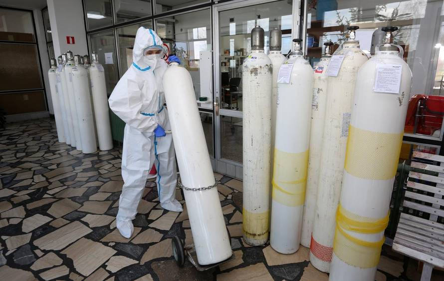 Kapaciteti covid odjela karlovačke bolnice popunjeni, na respir