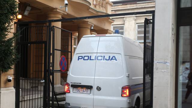 Zagreb: Dovođenje osumnjičenika u USKOK u sklopu velike kriminalističke akcije