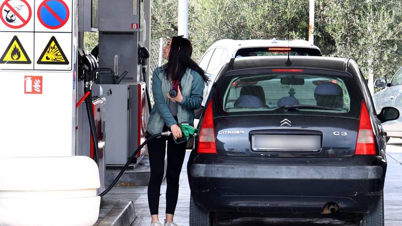 Zbog velikog poskupljenja, INA i Petrol ograničili točenje goriva: Evo što to znači za vozače!