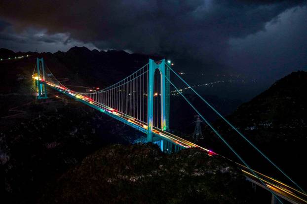 CHINA GUIZHOU HUAJIANG GRAND CANYON BRIDGE SCENERY (CN)