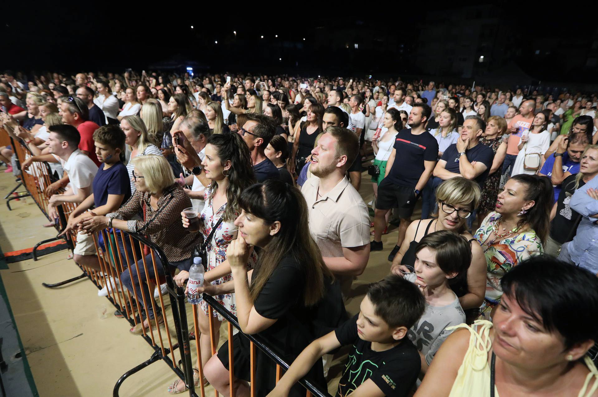 Nina Badrić i Tony Cetinski održali koncert u Šibeniku