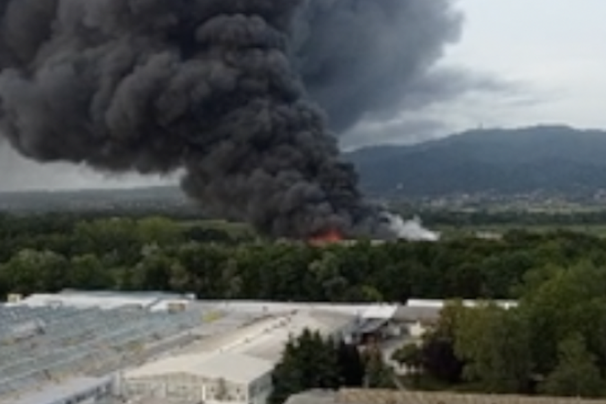 Požar u Zaprešiću snimljen dronom