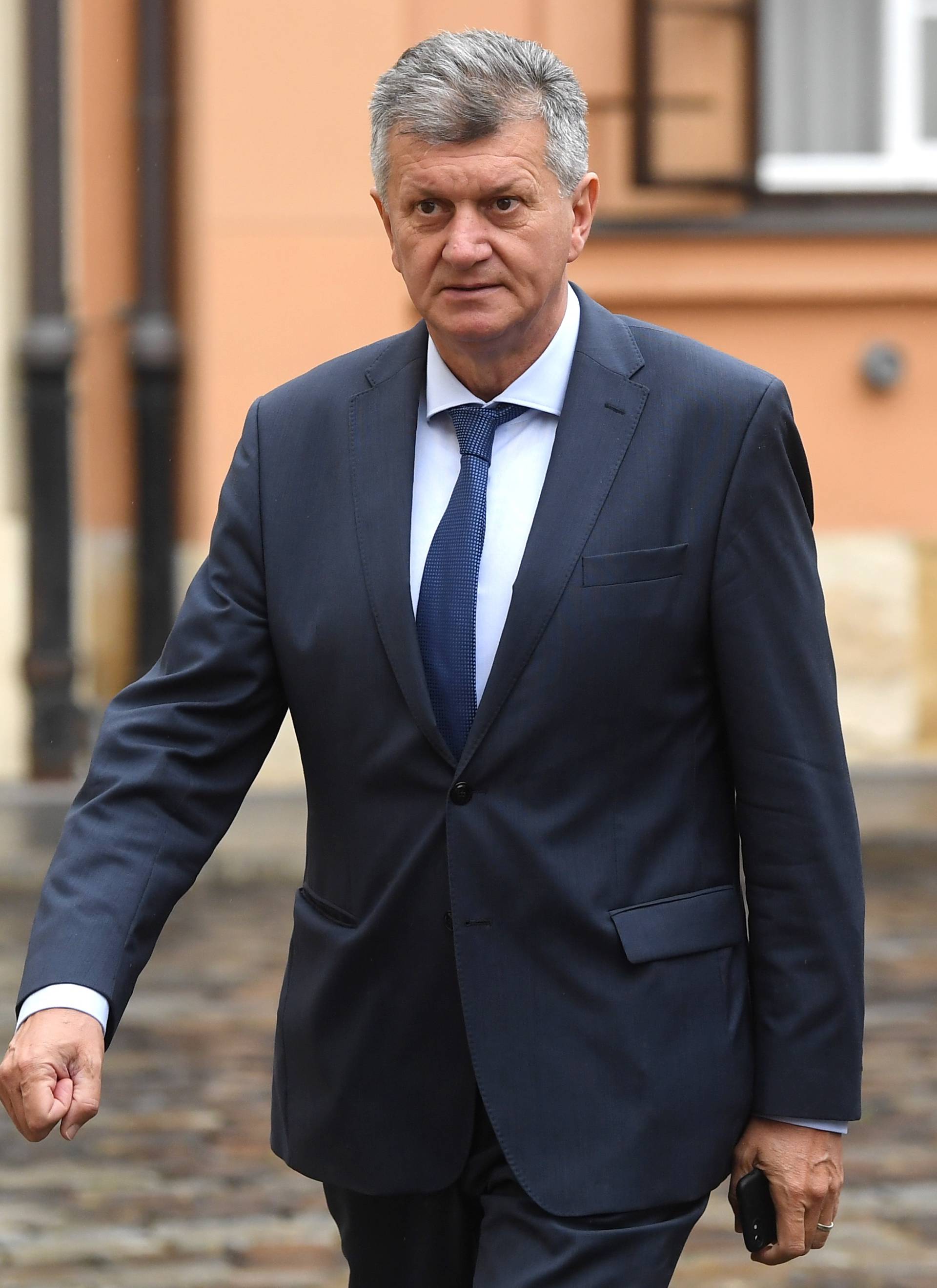 Zagreb: Dolazak ministara u Banske dvore na sjednicu Vlade