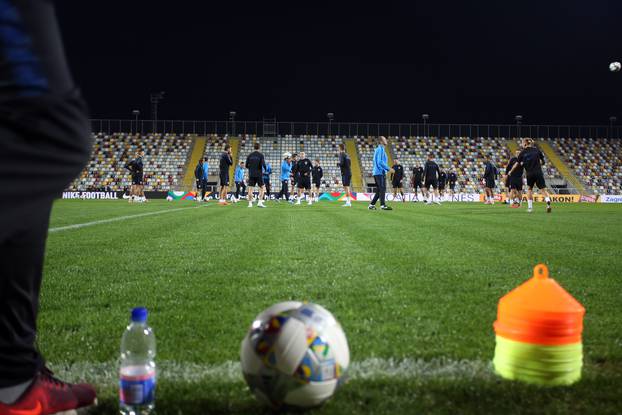 Rijeka: Trening reprezentativaca na popunjenom stadionu uoÄi utakmice s Engleskom