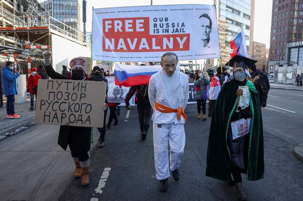 Rally to demand the release of Russian opposition leader Alexei Navalny in Berlin