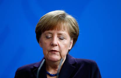 Merkel: Ići ću na mjesto pada aviona, suosjećam s obiteljima