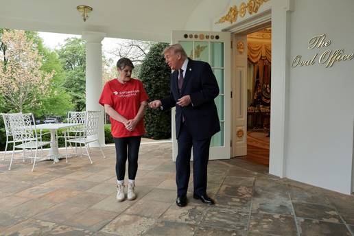 VIDEO Trump dao 100 dolara napojnice dostavlja&ccaron;ici hrane