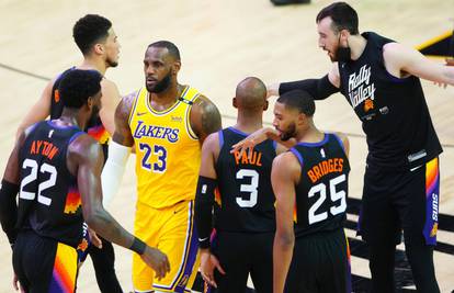 Prvaci pred eliminacijom! Sunsi razbili Lakerse, LBJ 'pobjegao' u svlačionicu prije kraja  utakmice