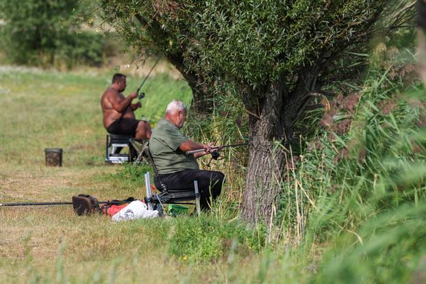 Zagreb: Šoderice Blato omiljeno su okupljalište lokalnih ribiča