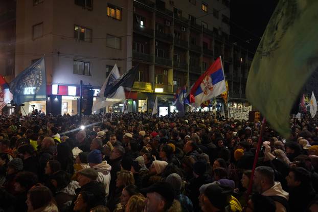 Beograd: Studenti u blokadi organizirali su ispred zgrade Rektorata skup pod nazivom "Znanje je moć"