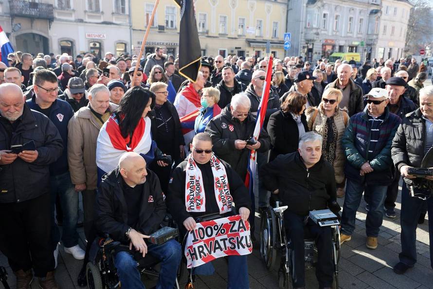 Prosvjed protiv Beljaka: Đuro Glogoški došao s autoradijem
