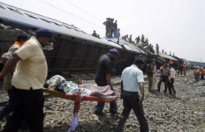 Terorizam: U sudaru dva vlaka poginuo je 71 putnik