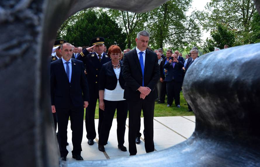 Spomenik u počast poginuloj djeci u Domovinskom ratu