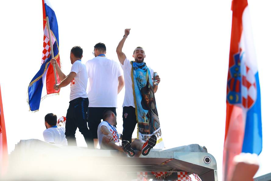 GraÄani Velike Gorice prvi pozdravili Vatrene nakon osvojenog svjetskog srebra