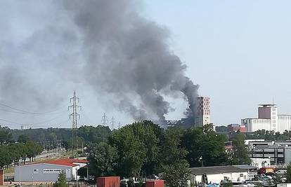 Eksplozija u silosu: Širi se crni dim, ozlijeđeno je četvero ljudi