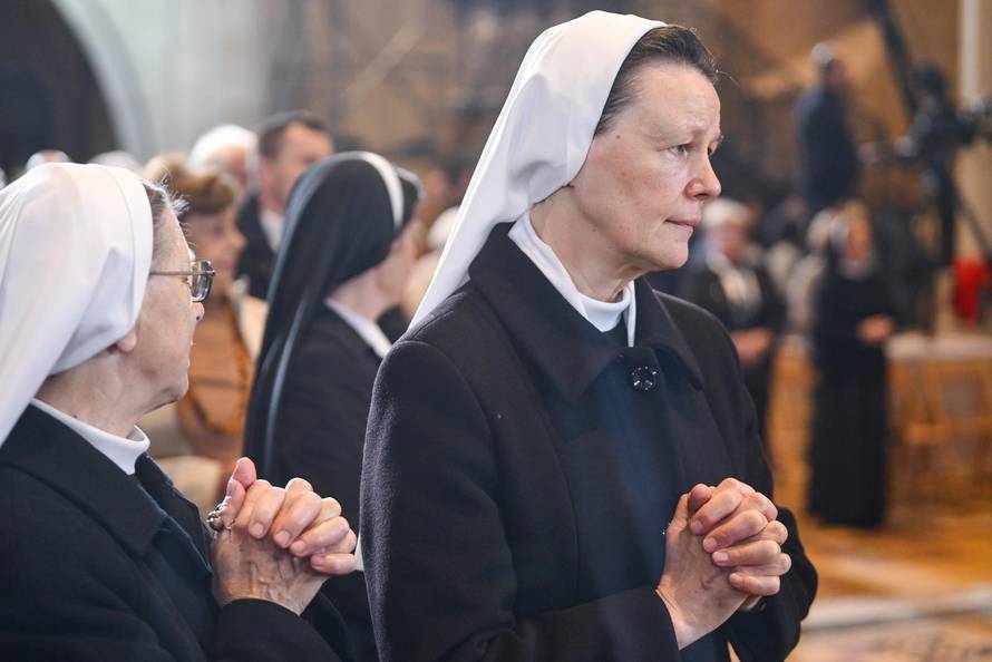Zagreb: Uskrsna sveta misa u Katedrali