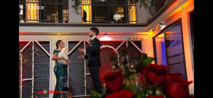 Folk pjevačica Olivera pred Savršenog stigla s asistenticom i psićem: 'Totalno me zbunila'