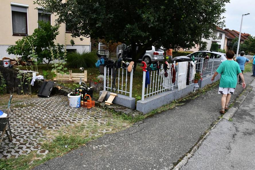 Nova Gradiška: Stanovnici saniraju posljedice jučerašnjeg nevremena