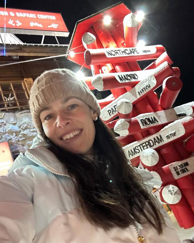 FOTO Schweini u klinču s novom partnericom, ali ni Ana Ivanović ne gubi vrijeme! Evo što radi