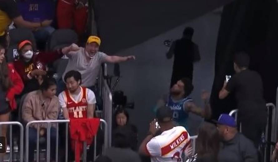 VIDEO NBA zvijezda pogodila navijačicu štitnikom za zube!