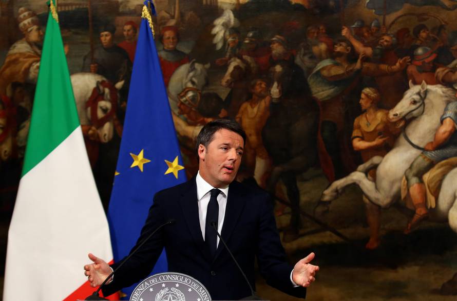 Italian Prime Minister Matteo Renzi speaks during a media conference after a referendum on constitutional reform  at Chigi palace in Rome