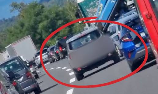 VIDEO Na A1 hitni koridor, a ovi genijalci mislili da je to za njih: 'Žalosno! A imaju naše tablice!'