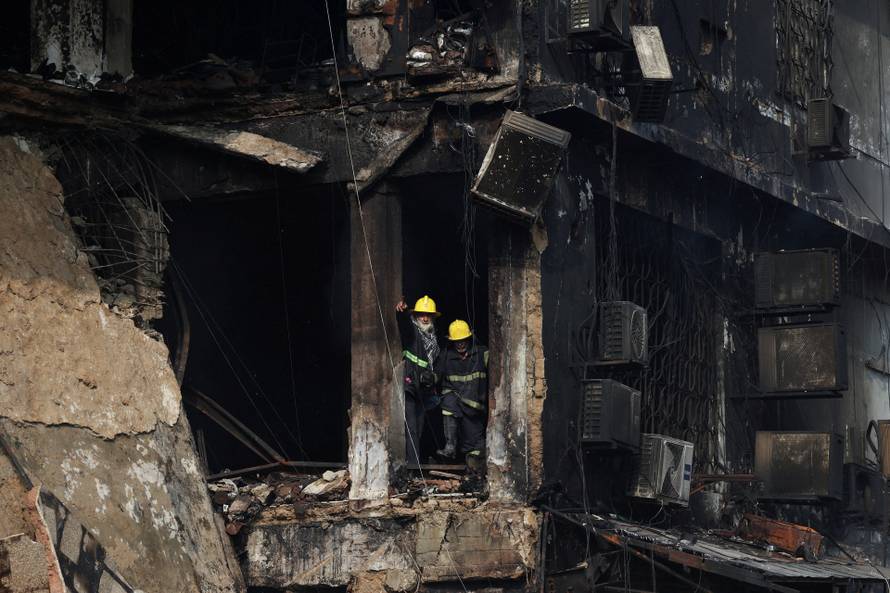Aftermath of fire in a shopping mall in Karachi