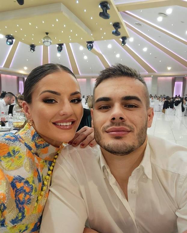 FOTO Ljubavna priča Barbare i Filipa: Raskinula zaruke pa se udala za kolegu, stiže im i beba