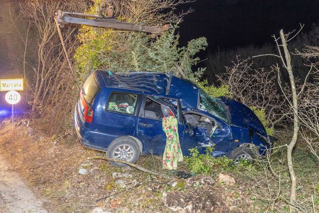 U prometnoj nesreći u Marčanama poginula jedna osoba