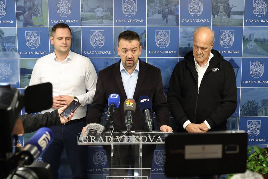 Vukovar: Gradonačelnik Marijan Pavliček primio je filmskog redatelja i producenta Jakova Sedlara