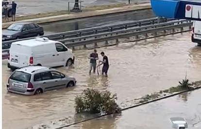 Upozorenje za vozače zbog poplava u Dalmaciji: 'Koristite staru kaštelansku cestu'