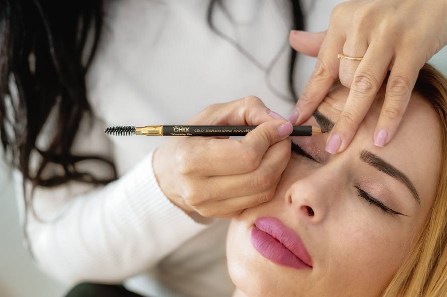 Bezbolna metoda: Konac hvata dlačice duge i jedan milimetar