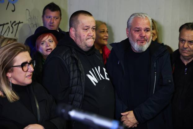 Sarajevo: Sin Halida Bešlića, Dino odao je počast svome ocu 