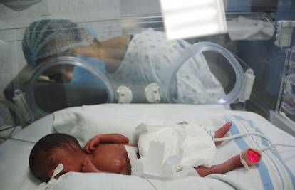 Multimama: Meksikanka (31) nakon četvorki rodila šestorke 