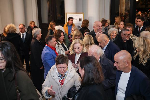 Zagreb: Poznati na svečanoj premijeri predstave "Zastave"