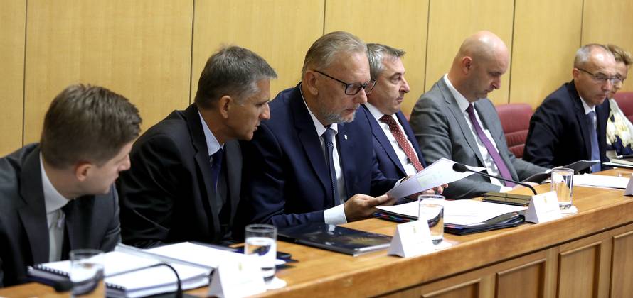 Zagreb: Aktualno prijepodne u Saboru