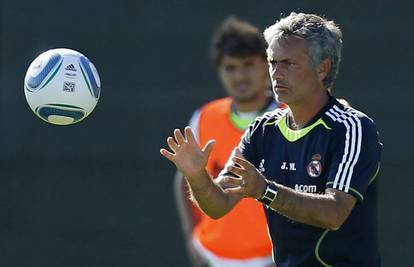 Jose Mourinho: Istina, ovaj novi Milan me malo plaši...