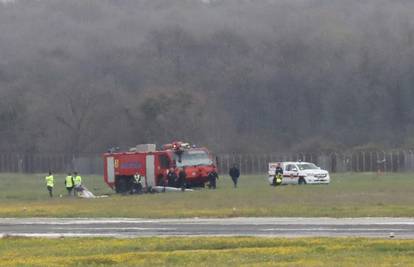 Prve fotografije s mjesta pada aviona u Puli: 2 ljudi poginulo