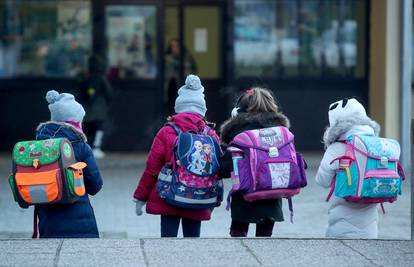 Upute za nastavu u školama: Što ako se dijete zarazi u školi?