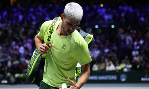 Šok za Alcaraza! Izletio s turnira i dozvolio Sinneru šansu za br. 1